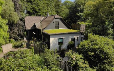 Historisches Zweifamilienhaus mit Modernem Wohnkomfort und Großem Garten